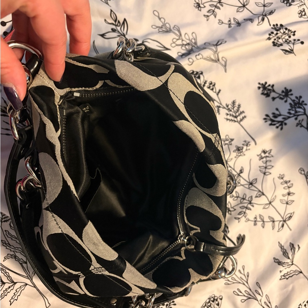 Coach Black and Cream Shoulder Bag - Picture 3 of 3